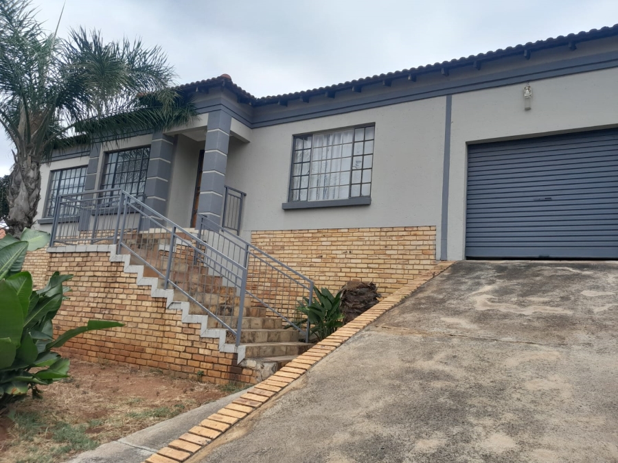3 Bedroom Property for Sale in Geelhoutpark North West